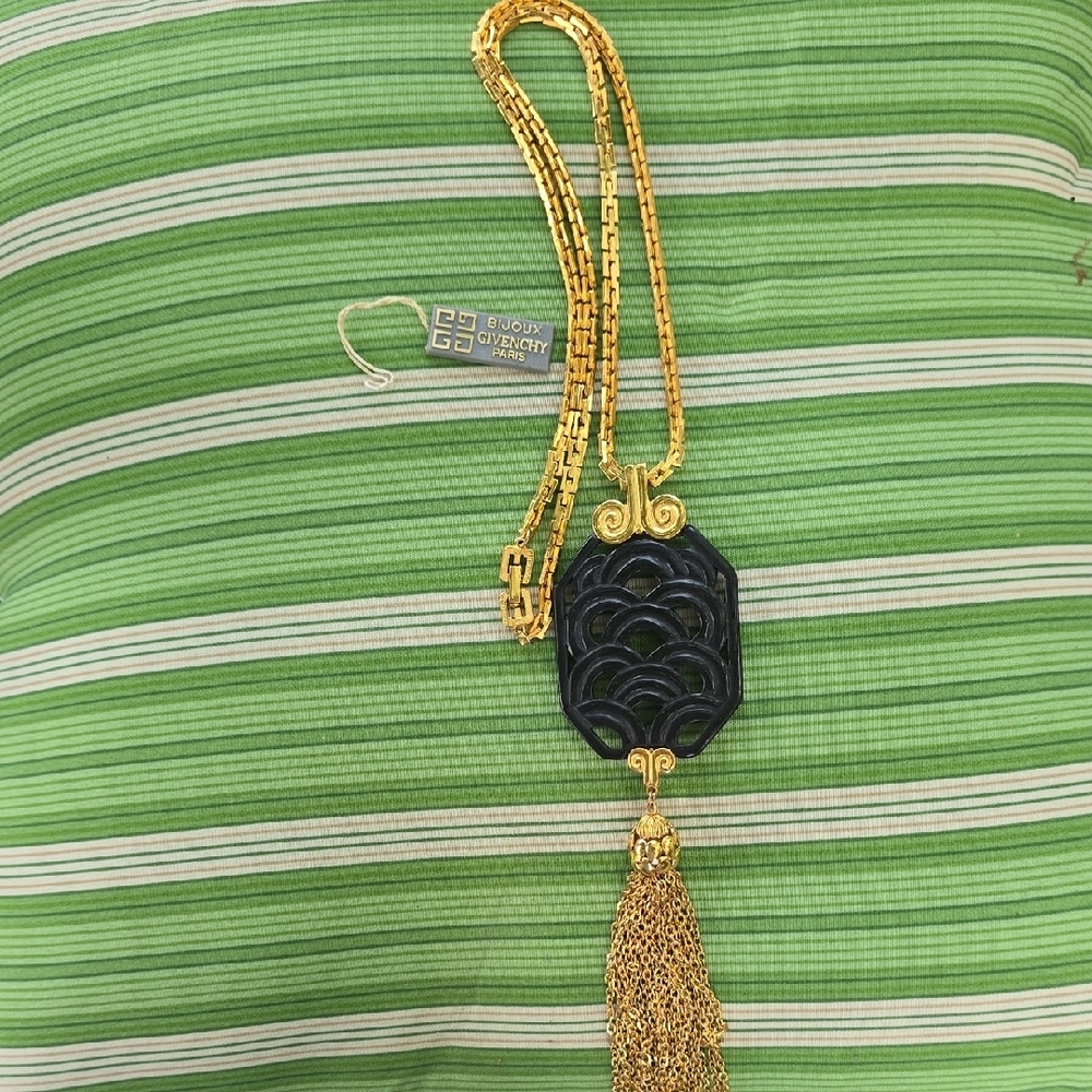 Chico's Gold and Black Pendant Necklace